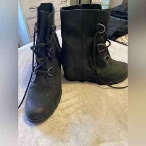Black Sorel Wedges